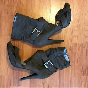 Open toed Chinese Laundry heels!